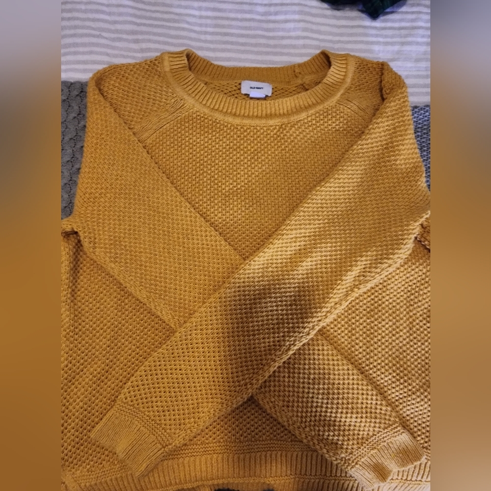 Old Navy Sweater